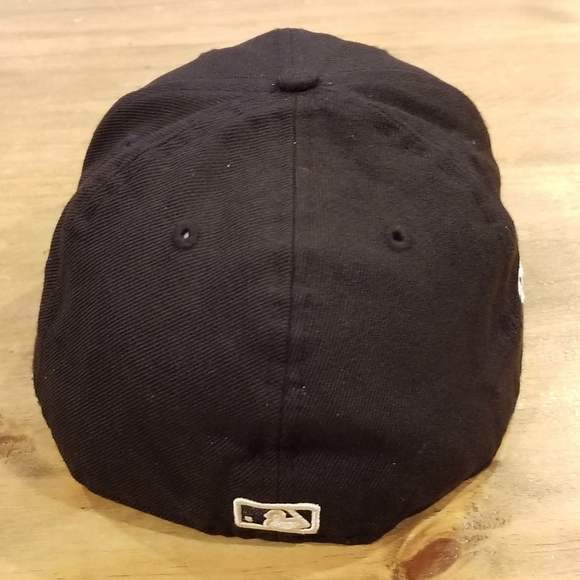 New York Yankees Hat New Era Size 7 3/4 59Fifty World Series 2000 Metal Logo - Picture 3 of 11